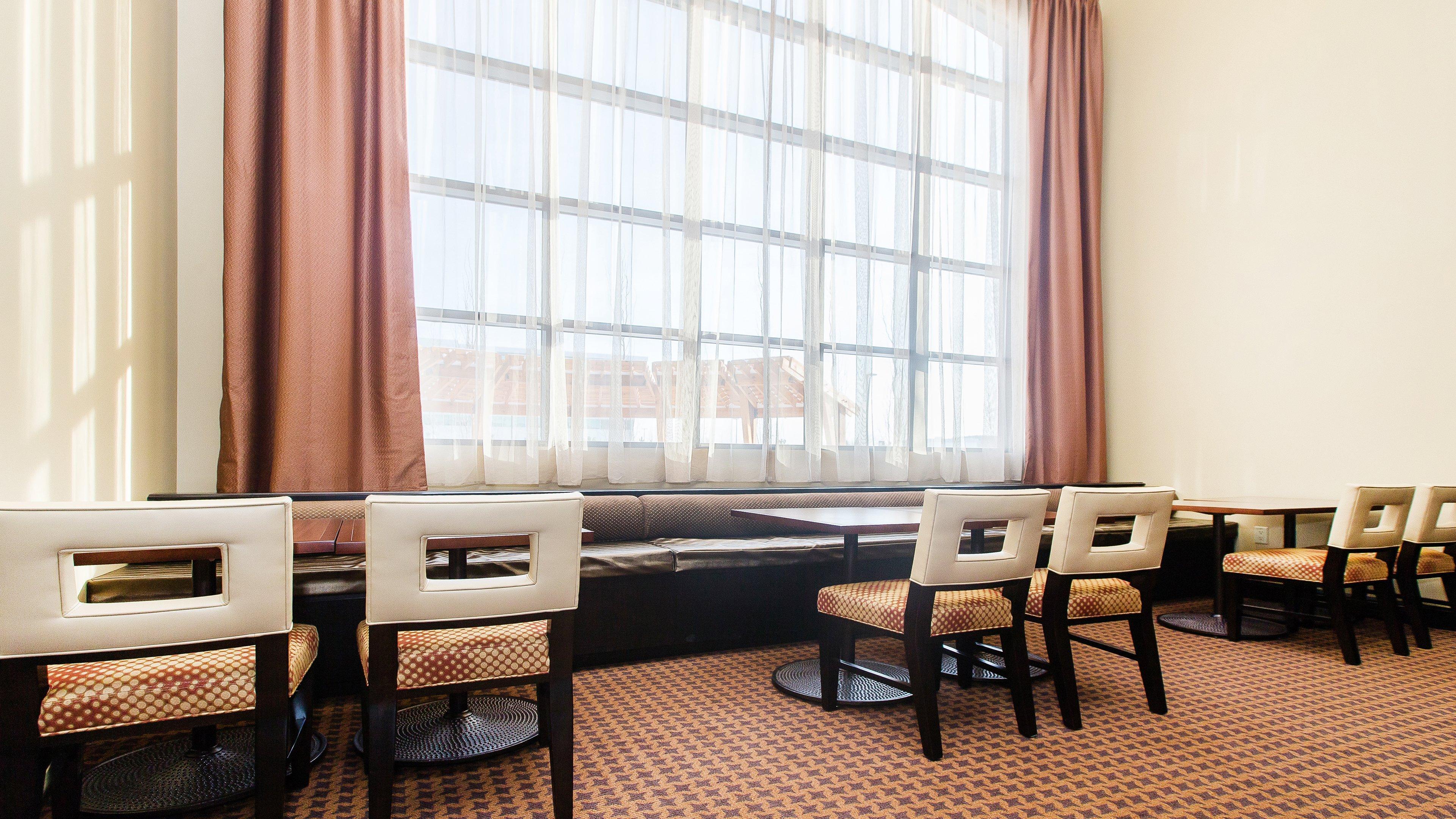Staybridge Suites West Edmonton By Ihg Exterior foto