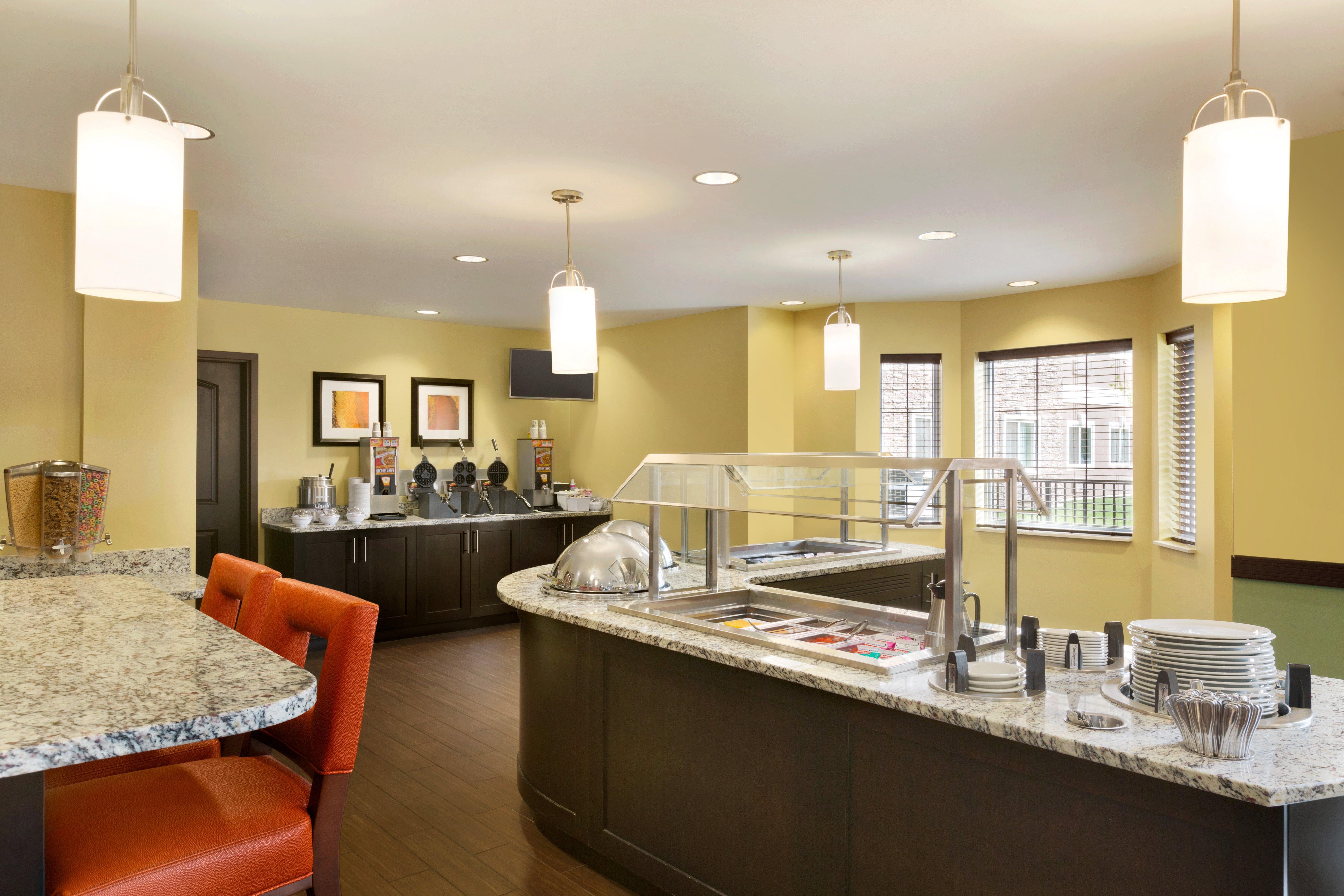 Staybridge Suites West Edmonton By Ihg Exterior foto