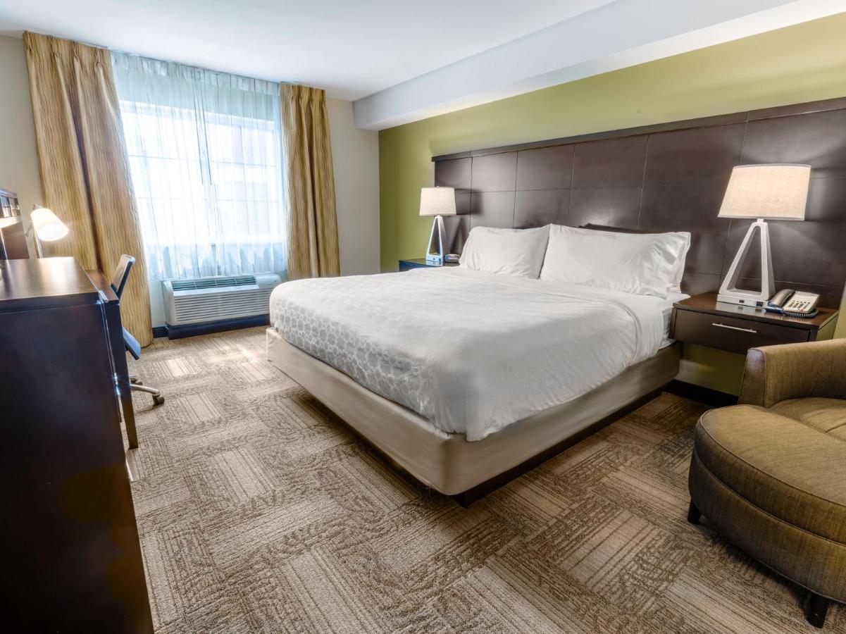Staybridge Suites West Edmonton By Ihg Exterior foto