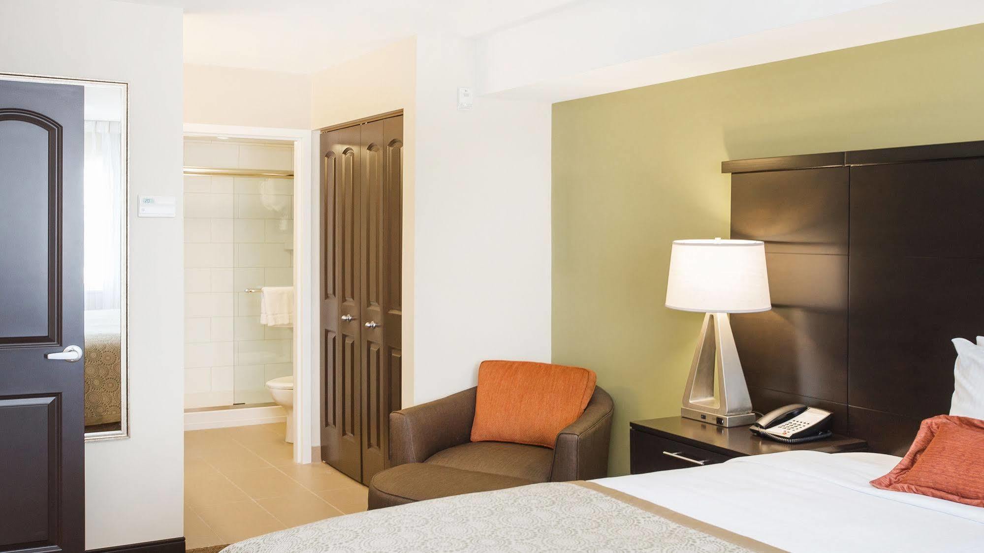 Staybridge Suites West Edmonton By Ihg Exterior foto