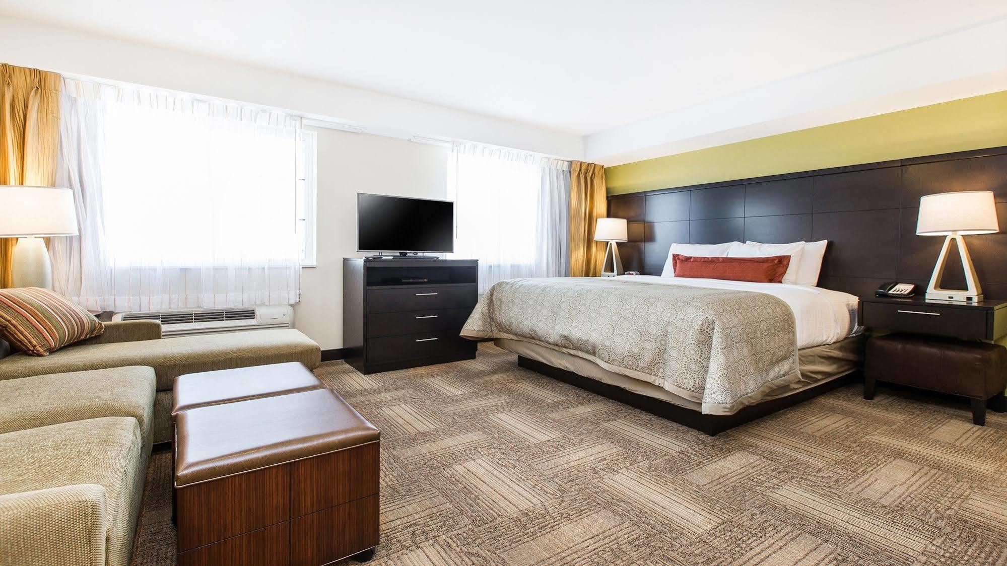 Staybridge Suites West Edmonton By Ihg Exterior foto